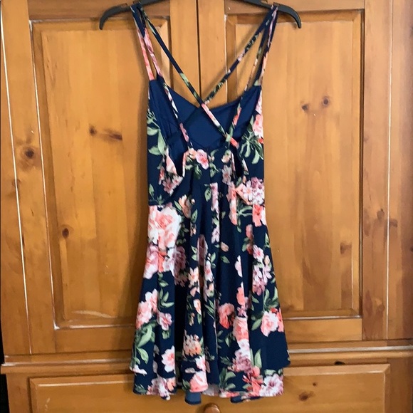 Dress - Picture 2 of 5